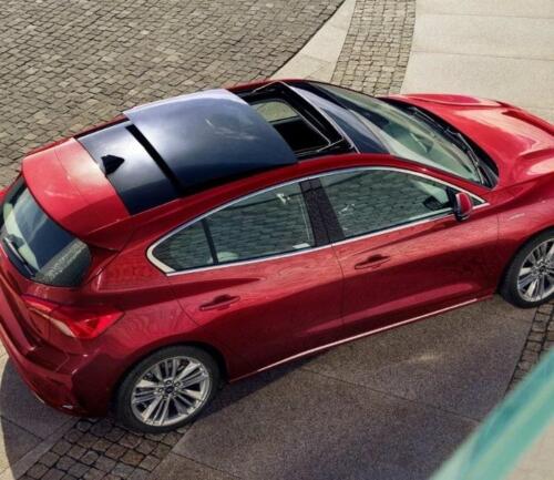 Ford Focus, Red, Panoramic Roof. -min